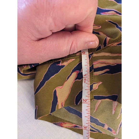 Joy Lab Green And Purple Print Shorts Women's Size Medium - Picture 6 of 7